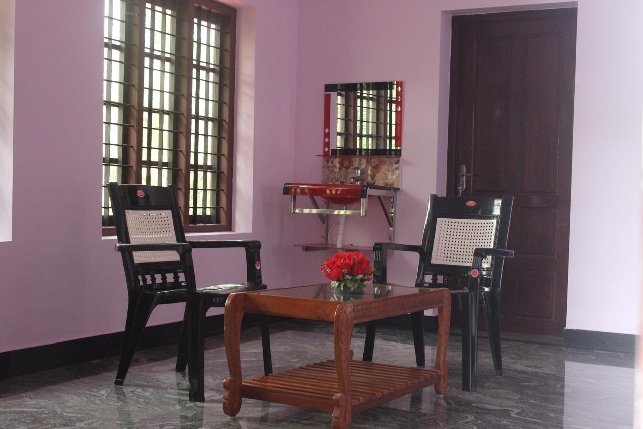 Puthenchirayil Homestay Thiruvananthapuram Exteriér fotografie