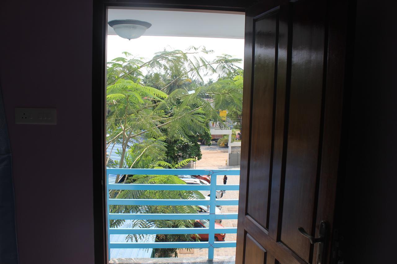 Puthenchirayil Homestay Thiruvananthapuram Exteriér fotografie