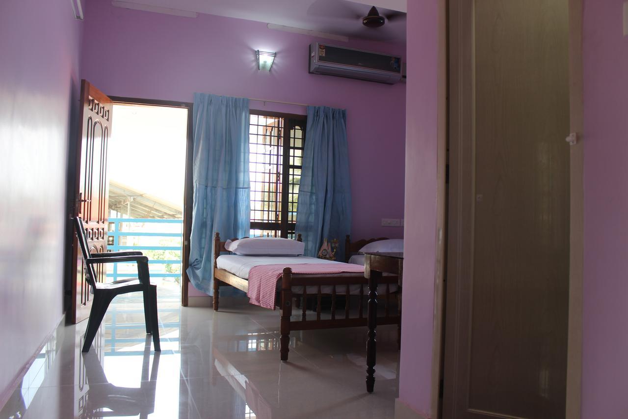 Puthenchirayil Homestay Thiruvananthapuram Exteriér fotografie